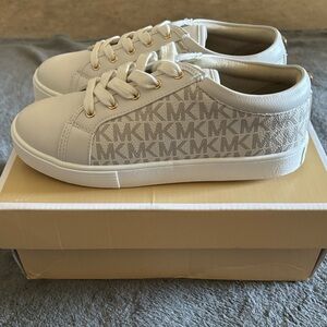 Michael Kors Girls Size 3